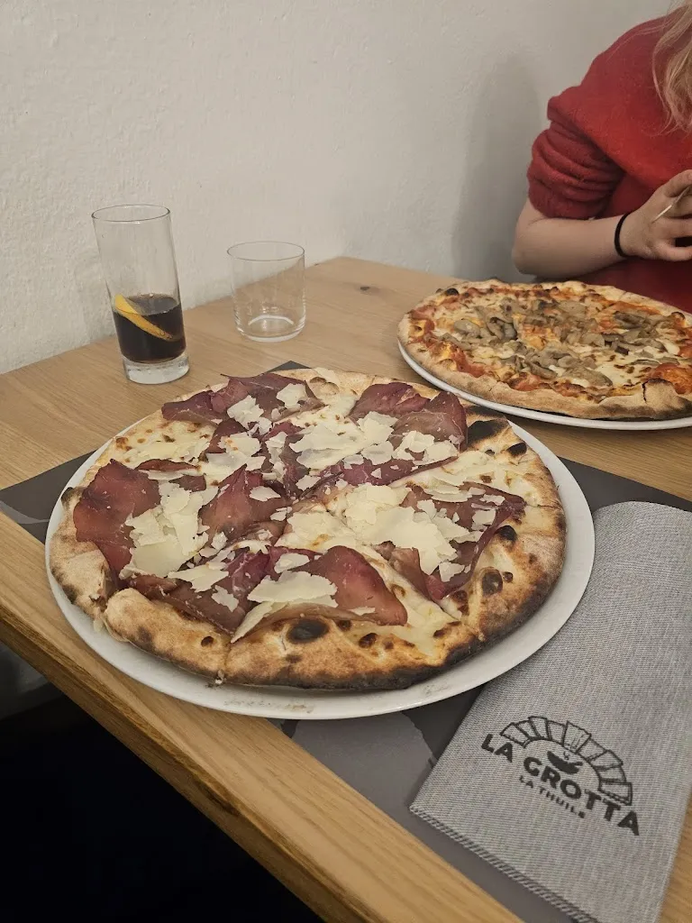 Robert Yeh_La Grotta Ristorante Pizzeria_La Thuile_review