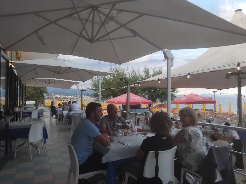 Frédéric C._Daubaci_Vado Ligure_review