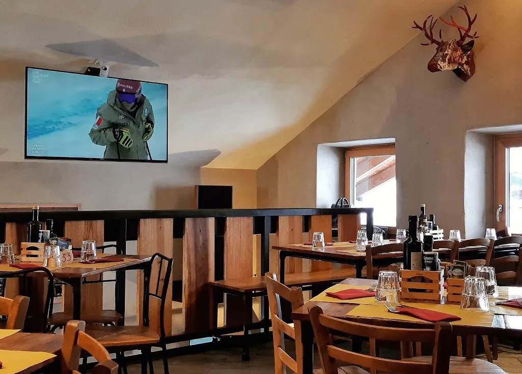 Lo Ratrak food & drink restaurant in La Thuile