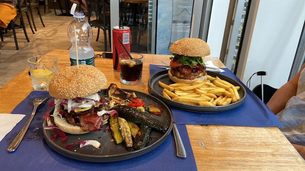 Paolo Razzano_Ristopub82_Vado Centro_review