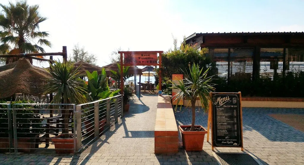 Colton Bay restaurant in Vado Centro