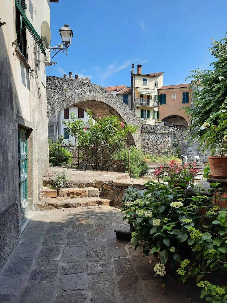 La Vineria del Borgo_Varese Ligure_slider_image_3