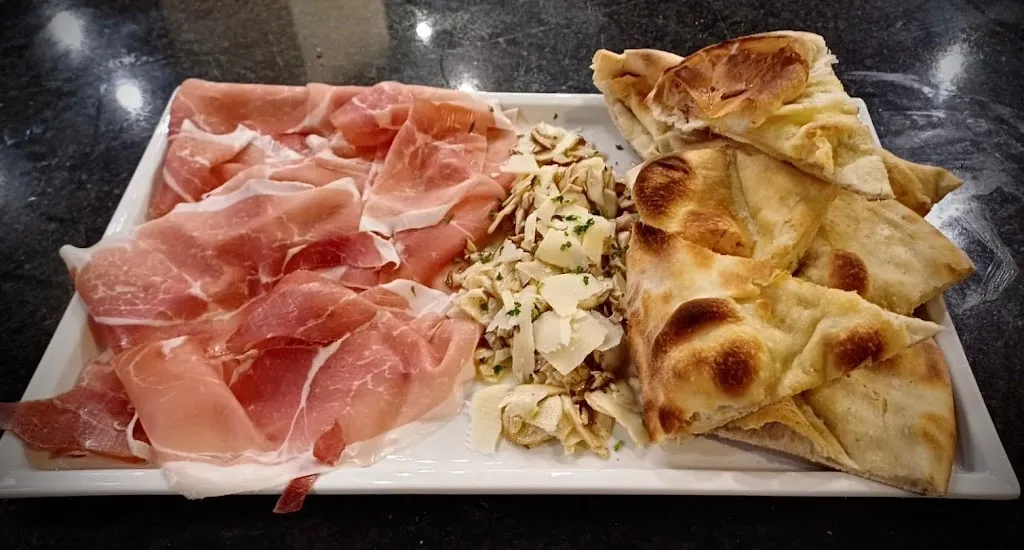 L`Incontro restaurant in Varese Ligure