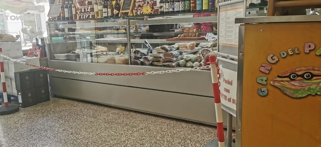 Nathalie LINARES_Gang del Panino_Vallecrosia_review