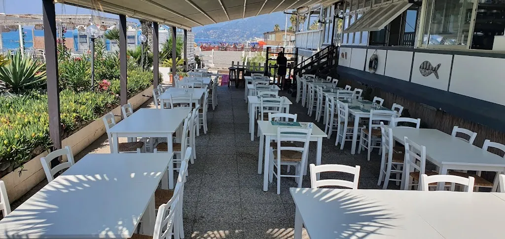 IL TRIDENTE restaurant in Vallecrosia