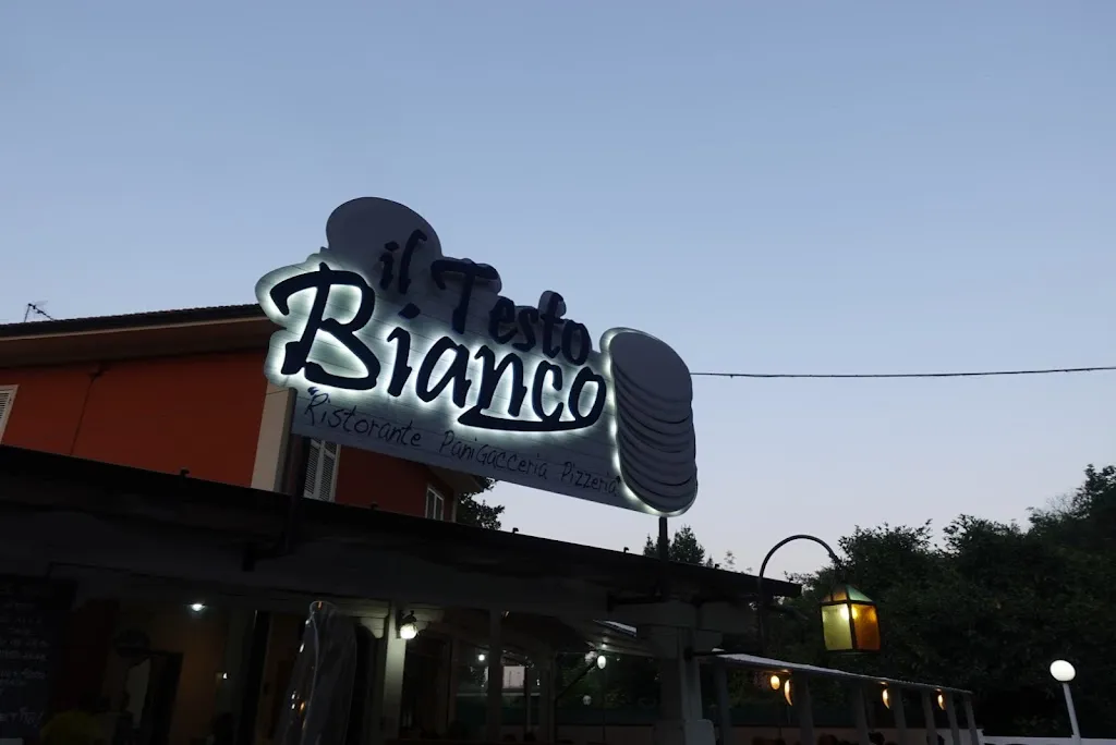 David Hargreaves_Panigacceria il testo bianco_Vezzano Ligure_review