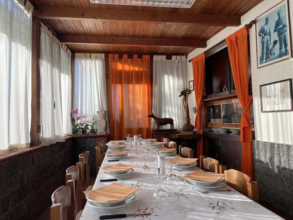 Osteria dei Funghi restaurant in Vezzi Portio