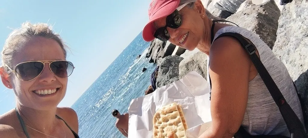 Neshmarie Moroso_Focacceria Henry - La Vesuviana_Varazze_review