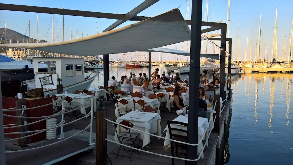 Agostino Bocchi_Il Pesce Pazzo_Varazze_review