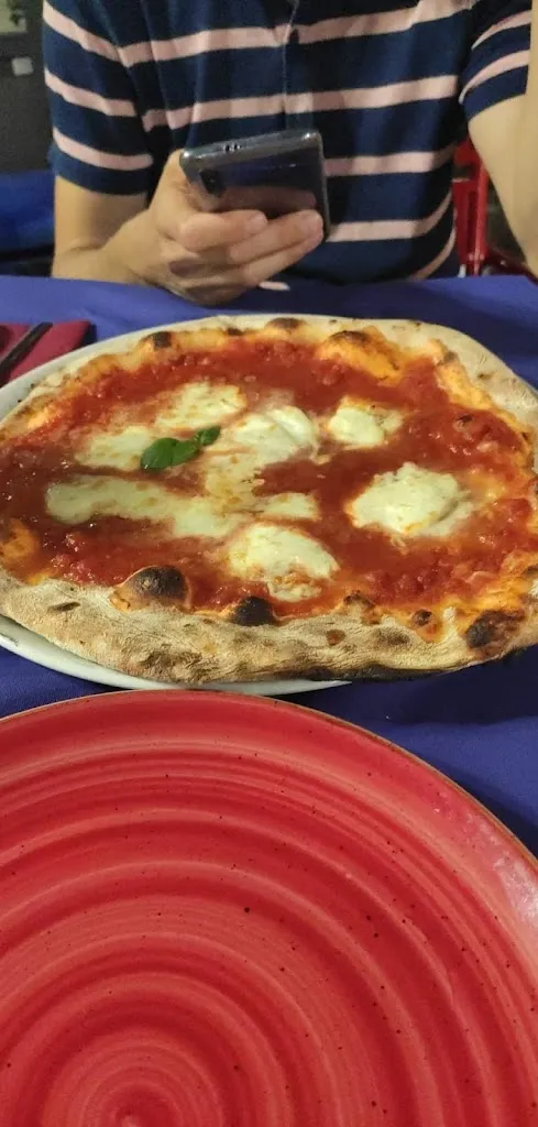 tímea csinger_TONDA Pizza&Cocktails_Zoagli_review