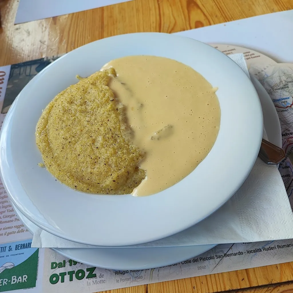 Rifugio Ristorante S. Bernardo_La Thuile_slider_image_2