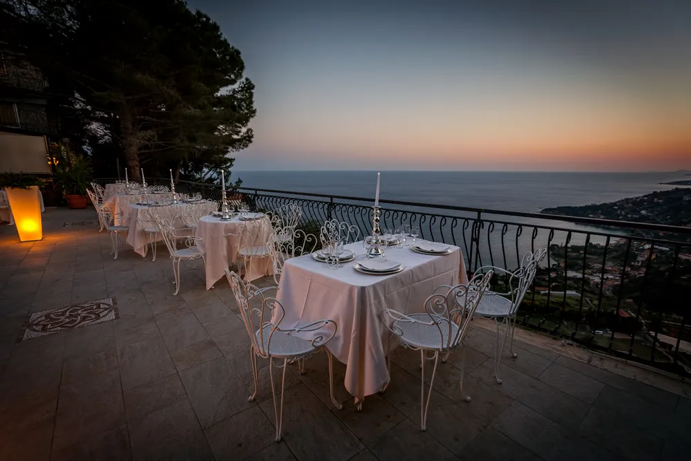 Ristorante @ La Riserva di Castel d'Appio_Ventimiglia_slider_image_1