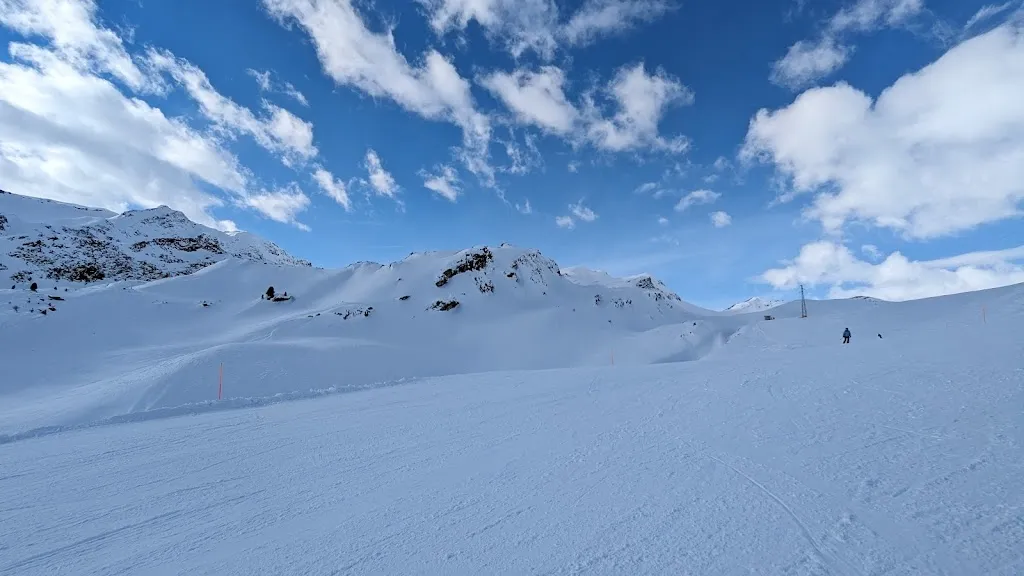 Trevor Hair_Offshore Bar_La Thuile_review