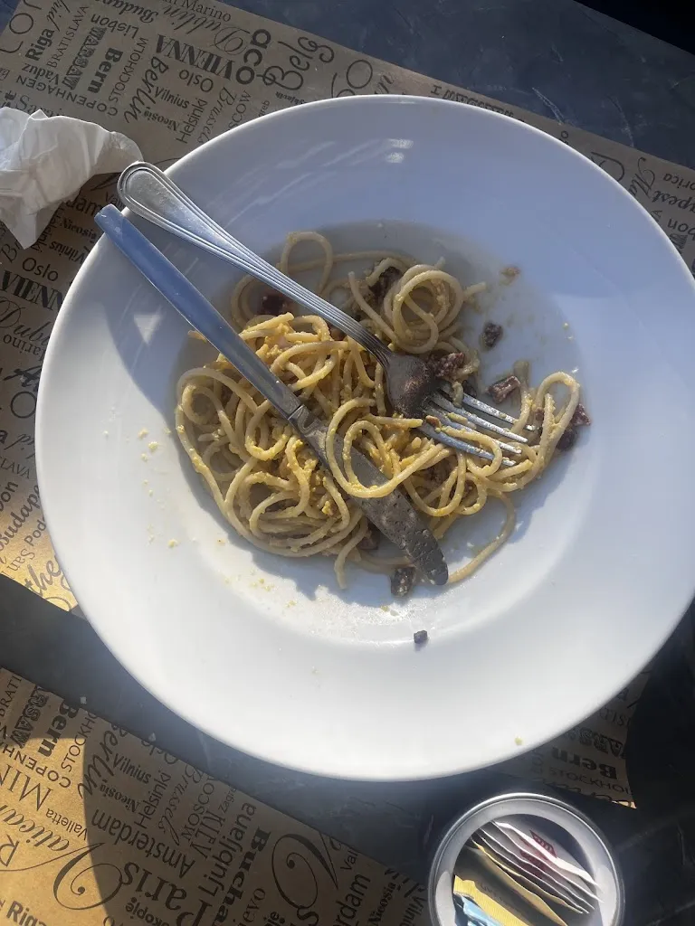 Fatimah Alkaff_Ristorante Pizzeria La Giara_Ventimiglia_recensione