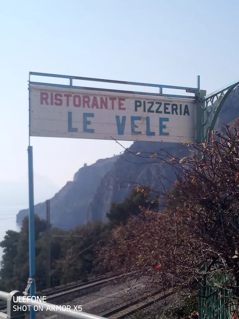 Hubert Humblot_le vele_Acquafredda_review