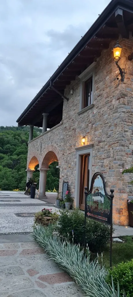 Ristorante @ Agriturismo Grammelot_Adrara San Martino_slider_image_3