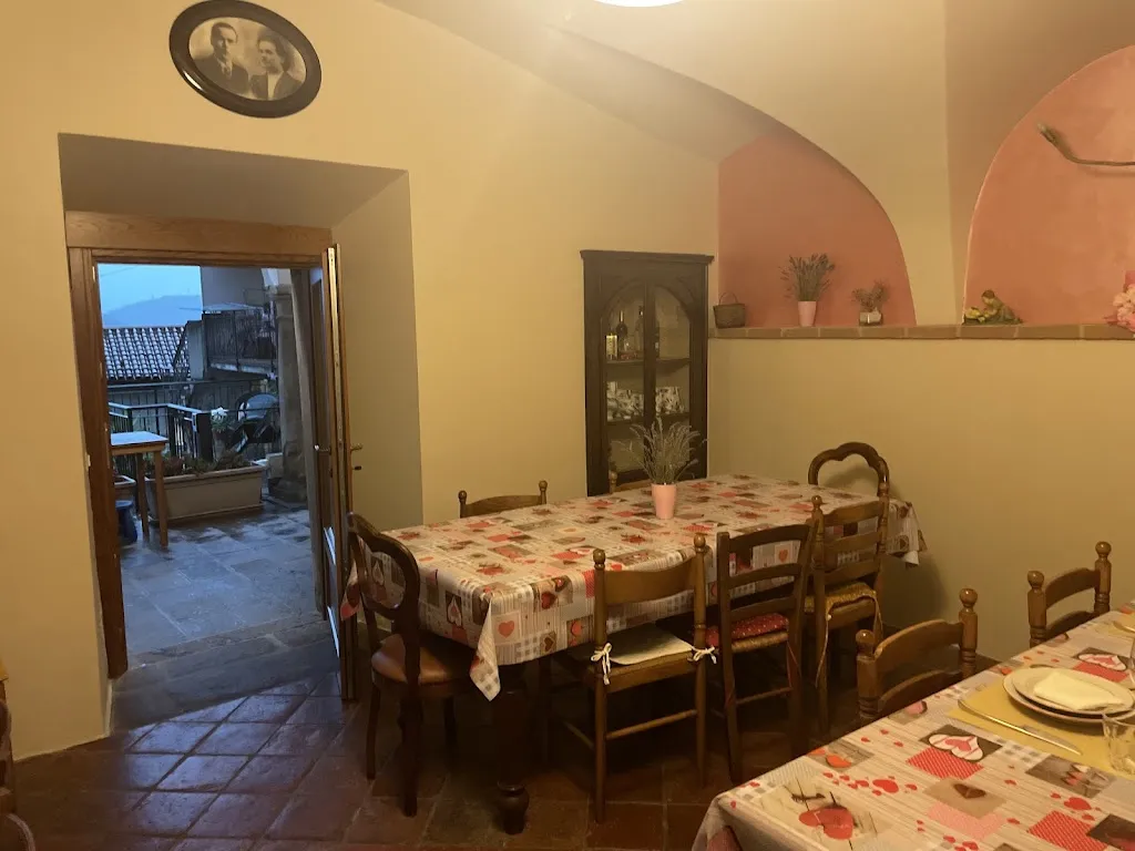 Agriturismo Domizia restaurant in Adrara San Martino