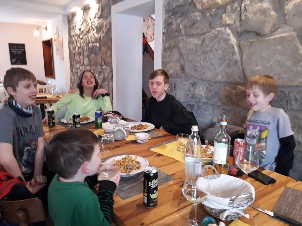 Jennifer Ganley_Tana del Nibbio_Abbadia Lariana_review