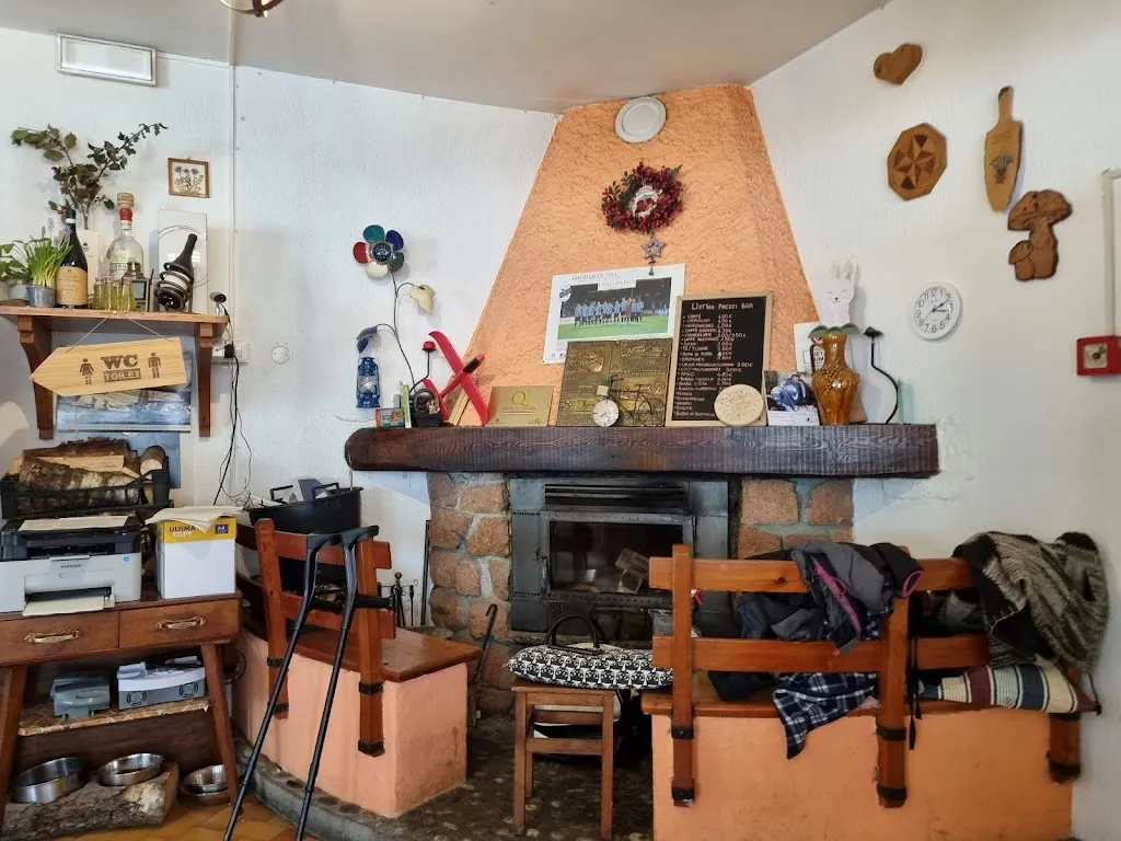 Rifugio SEL Rocca Locatelli restaurant in Abbadia Lariana