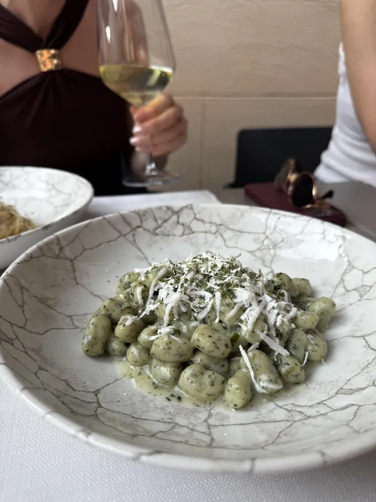 Emre Can Ökten_Mamma Ciccia Café_Abbadia Lariana_review