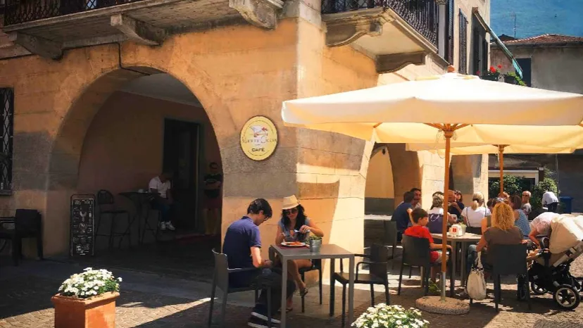 Mamma Ciccia Café restaurant in Abbadia Lariana