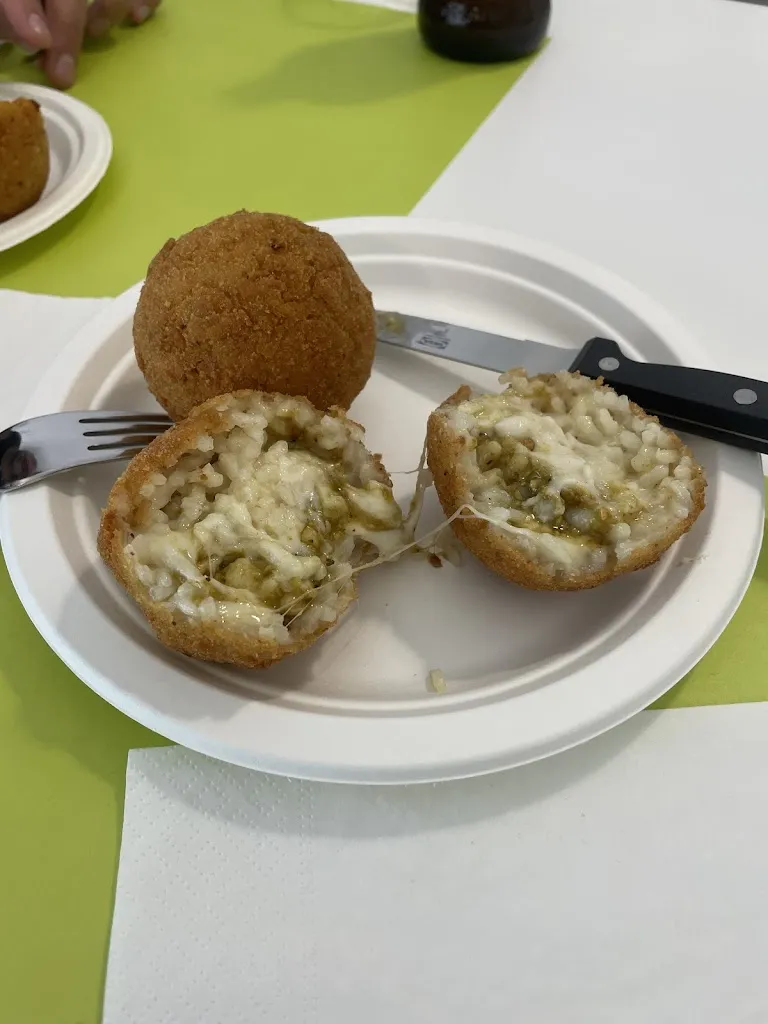 Kali Rose_LaLilli_Abbadia Lariana_review