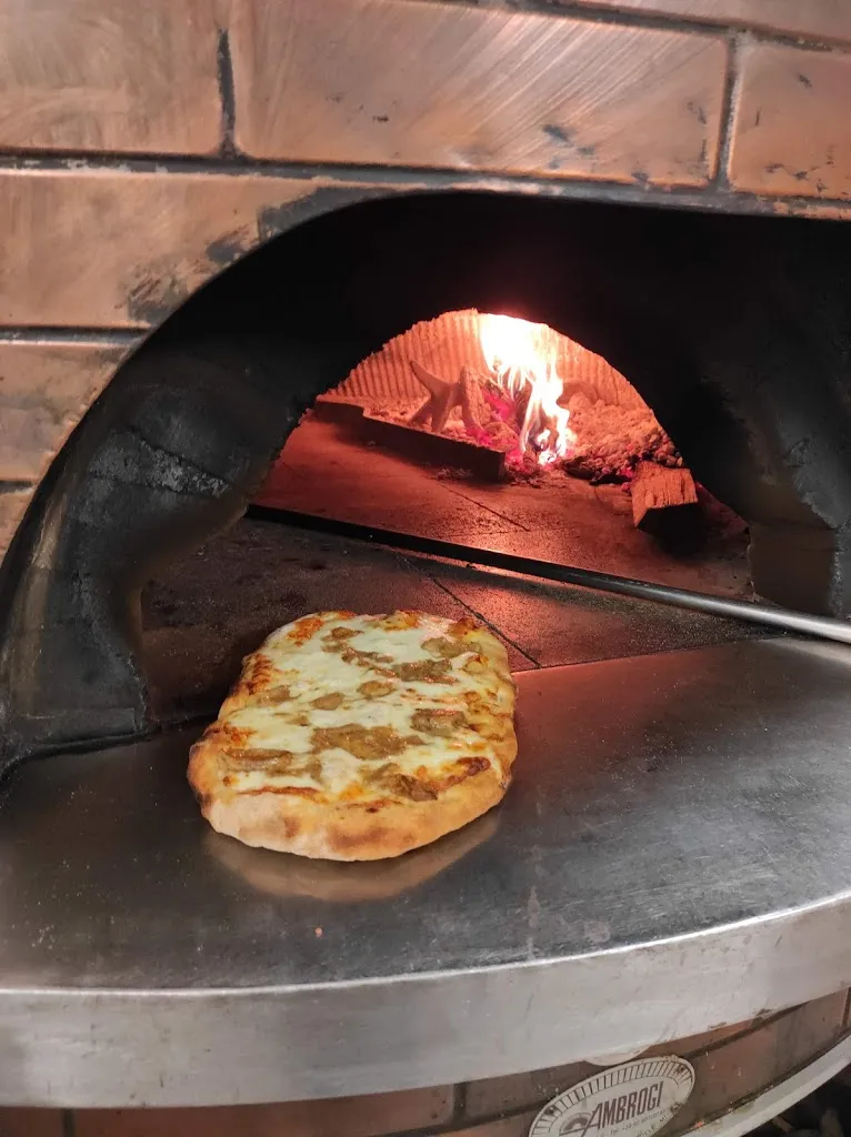 Pizzeria Pace restaurant in Abbadia Lariana