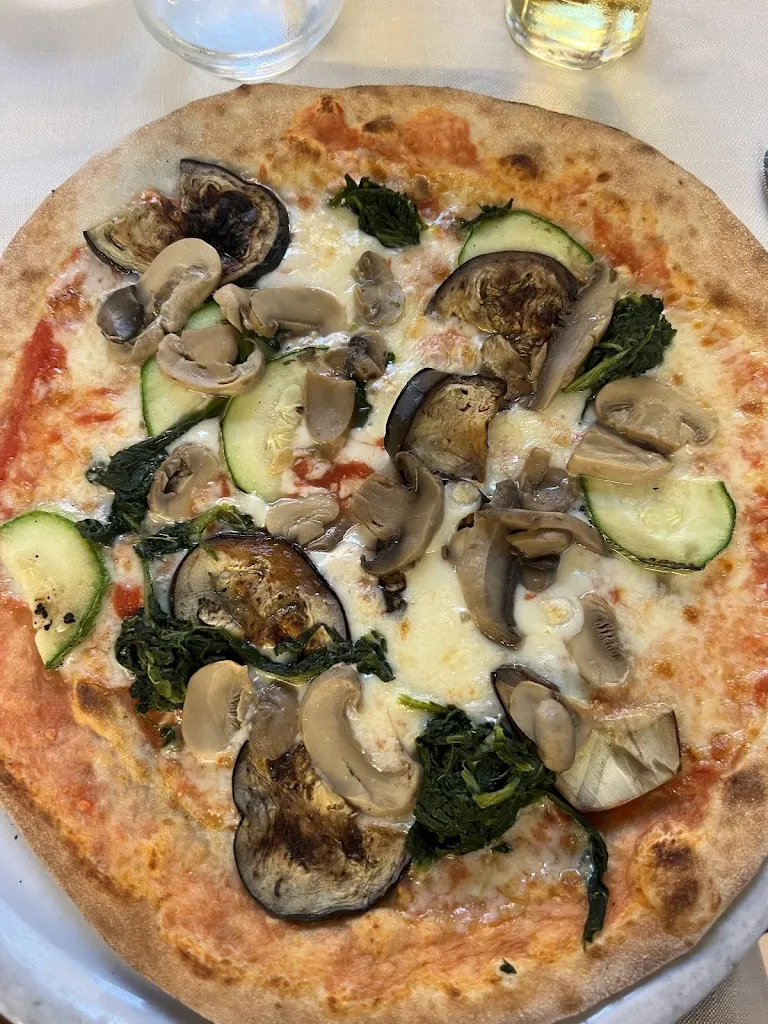 Ristorante Pizzeria La Tavernetta_Abbadia Lariana_slider_image_3