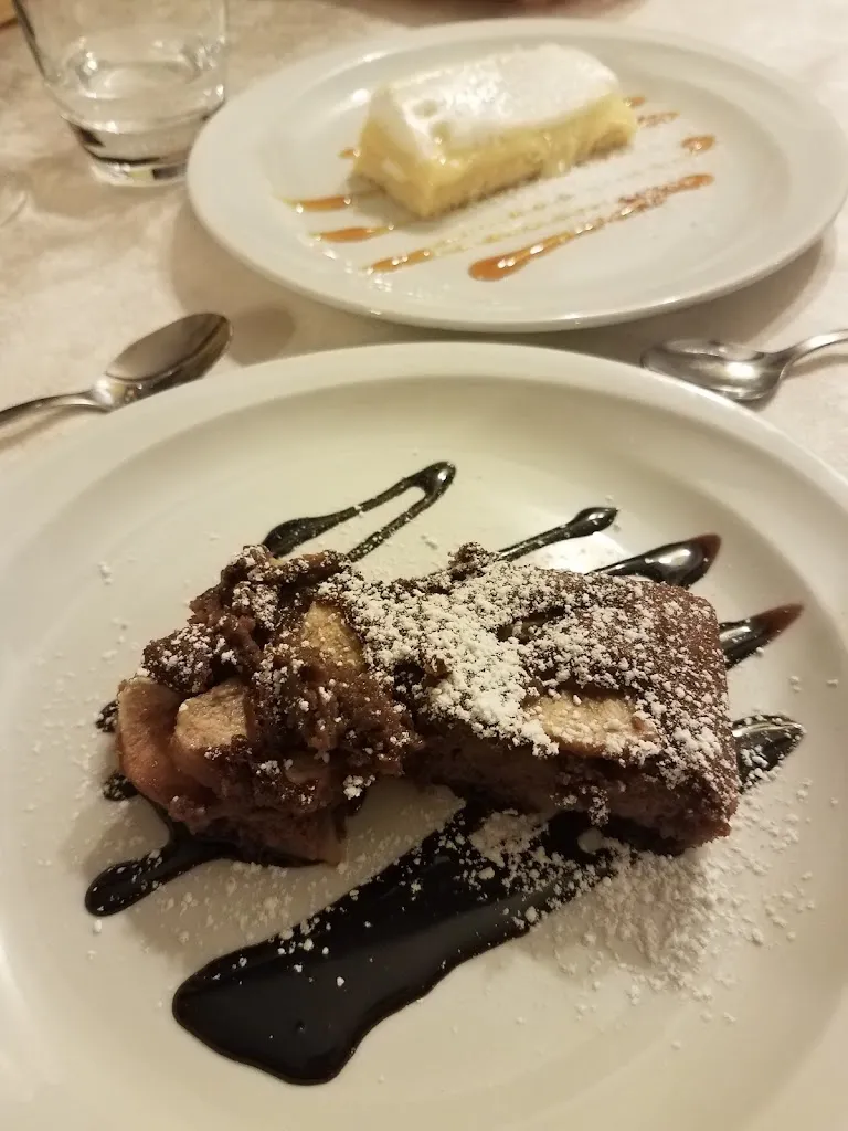 Livia Ge_La Reina_Pollein_review