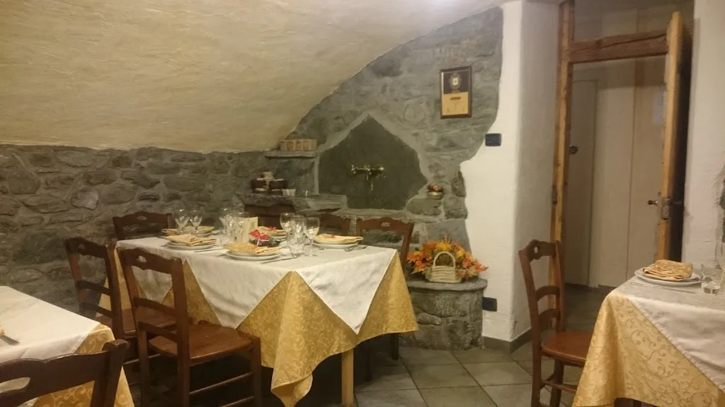 Valerio Dalla Casa_La Reina_Pollein_review