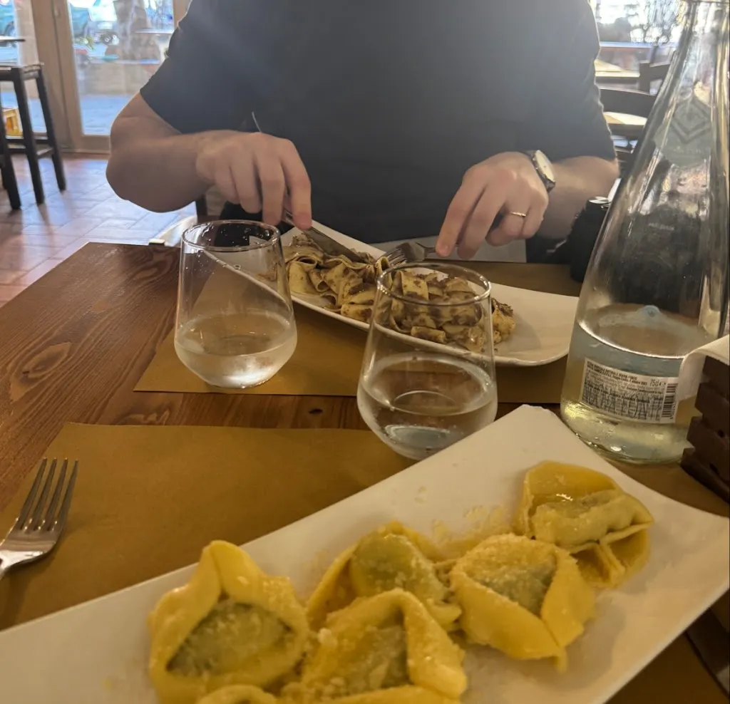 flora bradshaw_First King restaurant bar_Abbadia Lariana_review