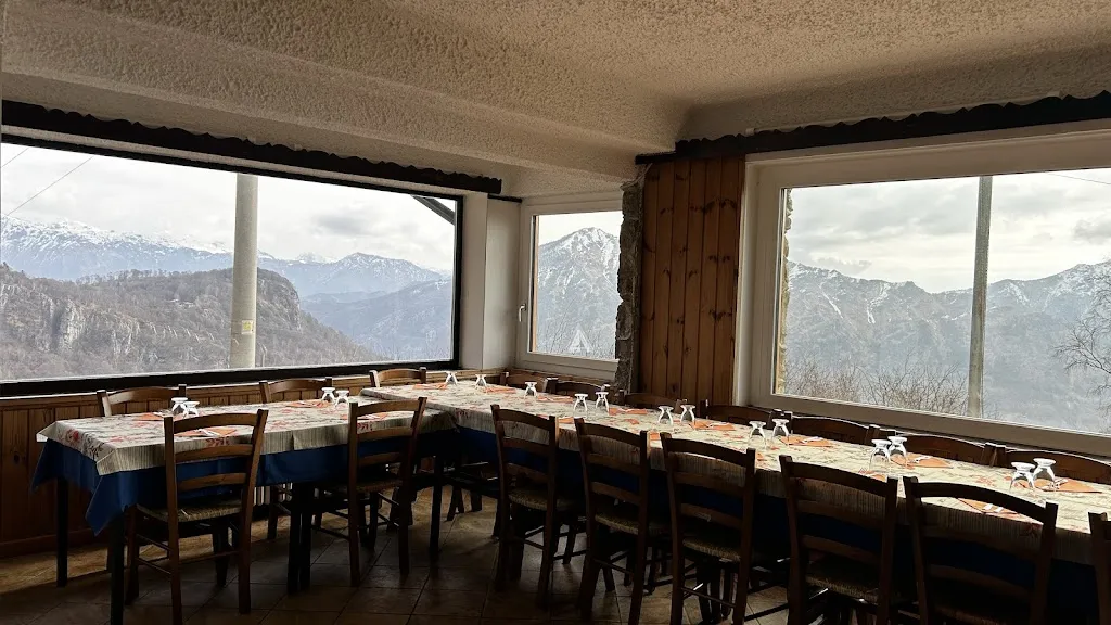 Rifugio Soldanella Di Taramelli Mauro_Abbadia Lariana_slider_image_1