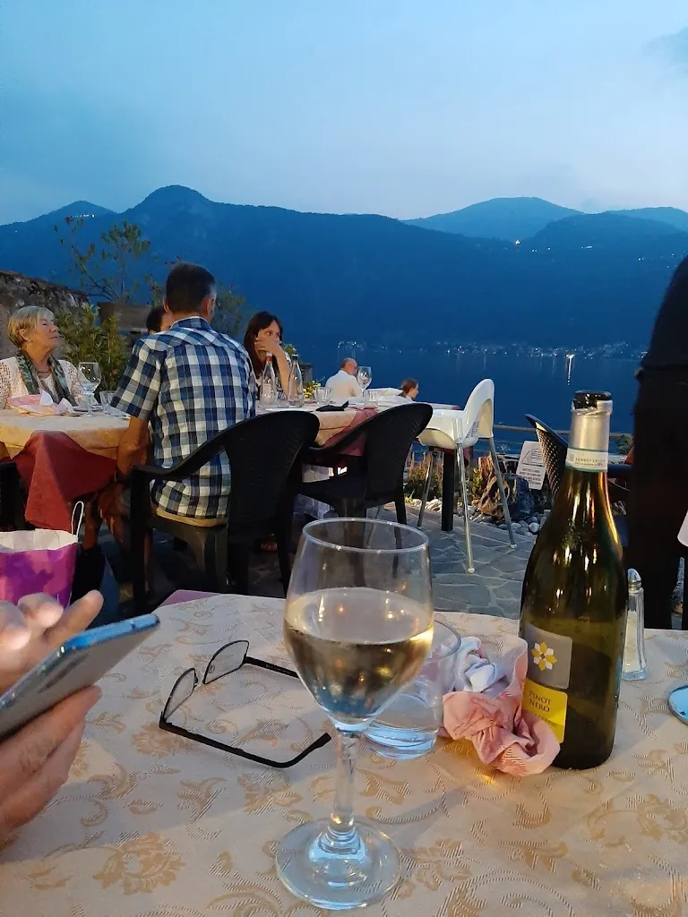 Jane Pitt_Ristorante Aquaduulza_Abbadia Lariana_review
