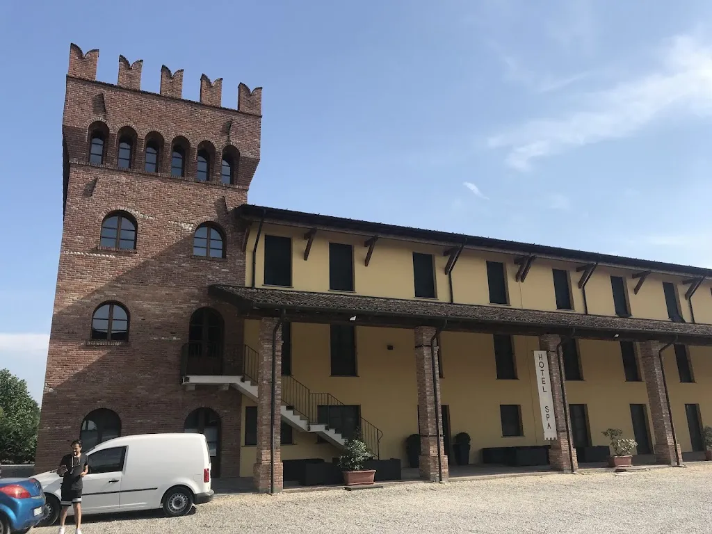 Simon Gibson_Il Feudo di Agnadello Hotel & Eventi_Agnadello_review