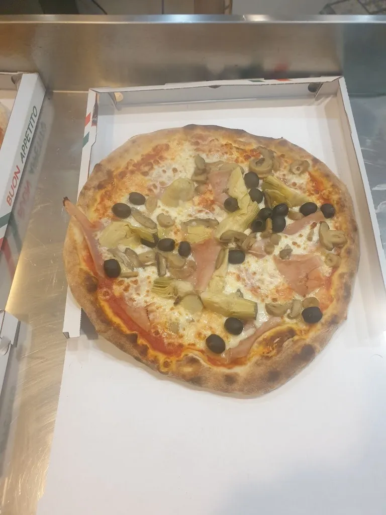 Il Castello Pizzeria D'asporto_Agnadello_slider_image_1