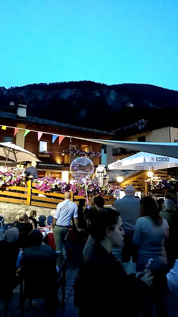 Ristorante Pizzeria bar Bellevue restaurant in Prè Saint Didier