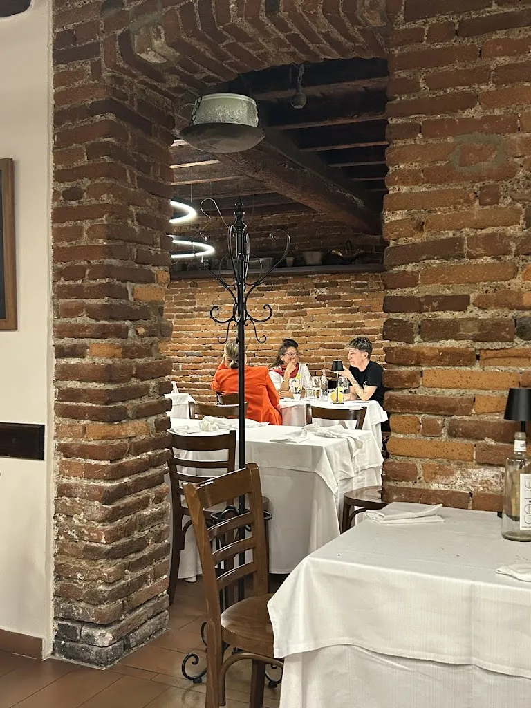 Osteria Santa Maria_Abbiategrasso_slider_image_3