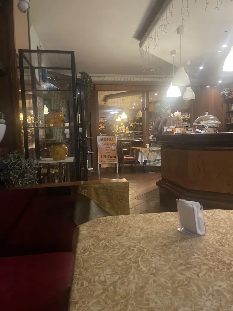 Giulio Tufo_Kristall Bar_Abbiategrasso_review