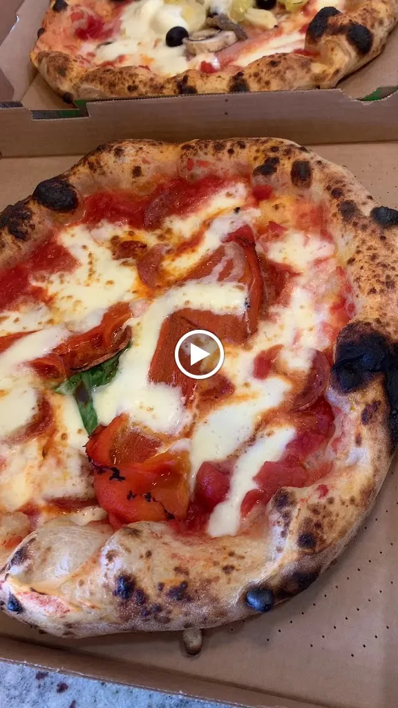 Pizzeria Ezelino's - Machebontà_Abbiategrasso_slider_image_2