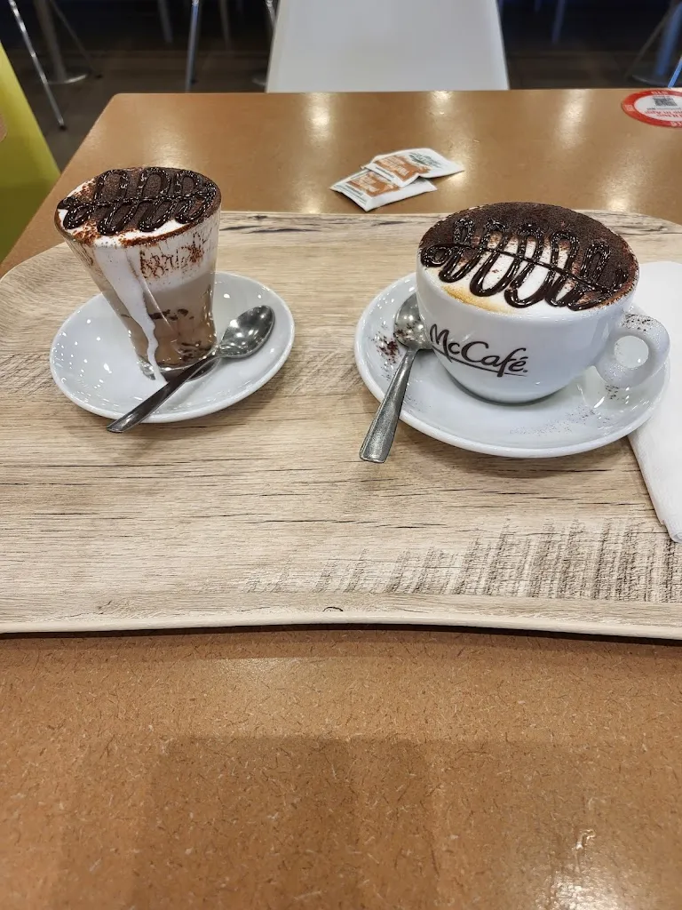 McDonald's_Abbiategrasso_slider_image_3