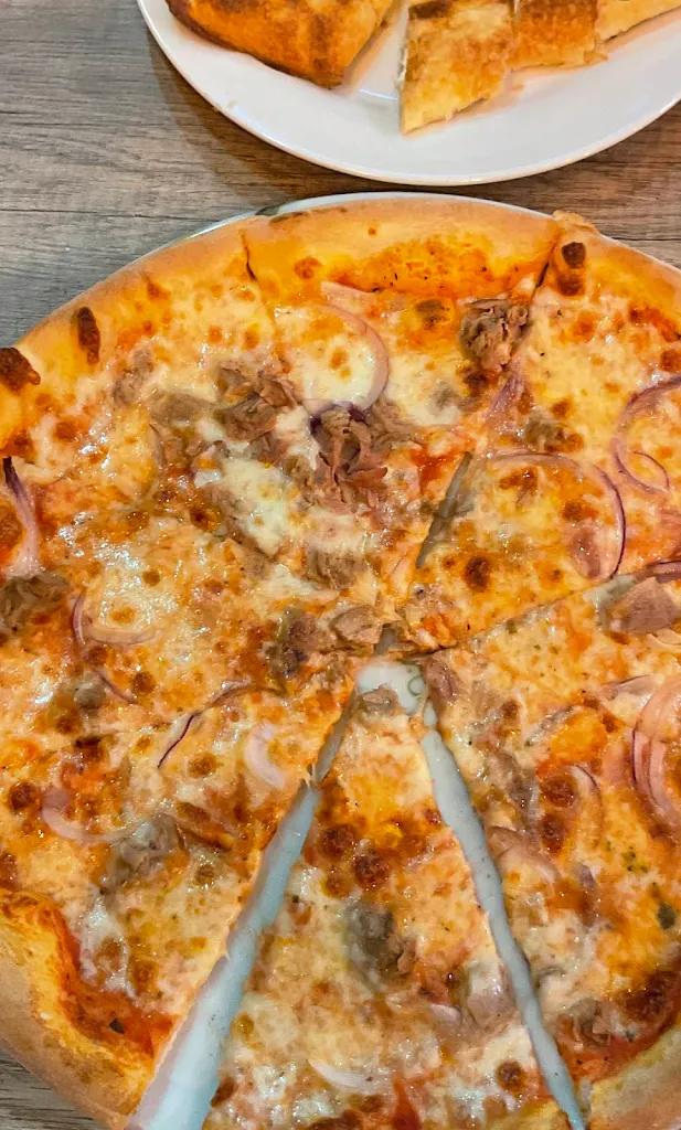 Parkha Zafar_Istanbul doner kebap & pizza_Abbiategrasso_review