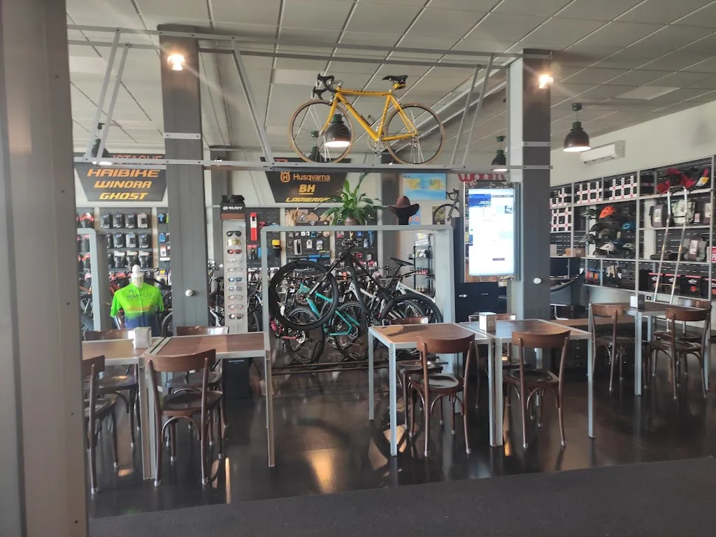 Ciclofficina & Caffè_Abbiategrasso_slider_image_2