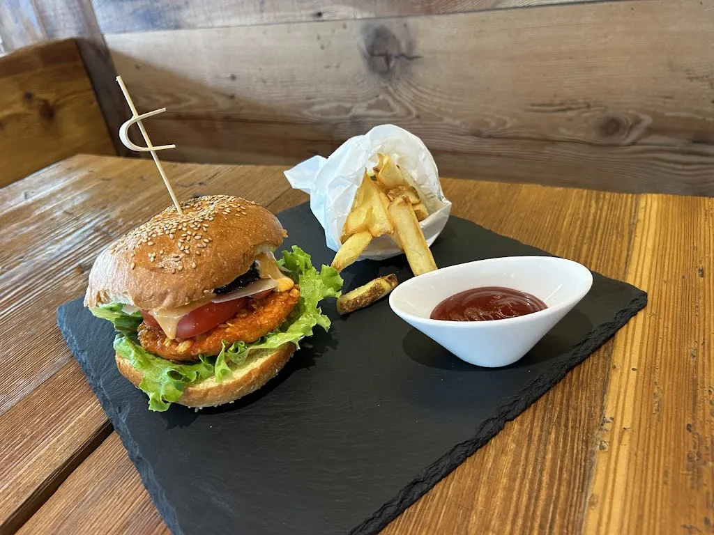 CHÄISSCHERI_Alagna_slider_image_3