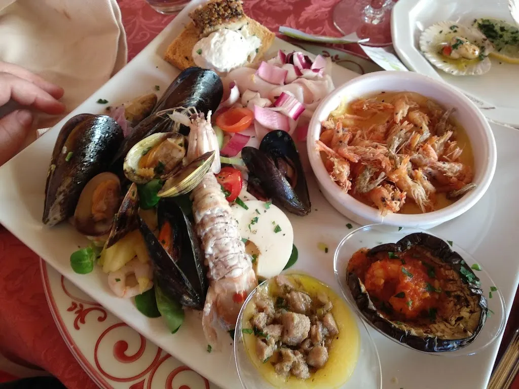 At the hunter_Albaredo_slider_image_3