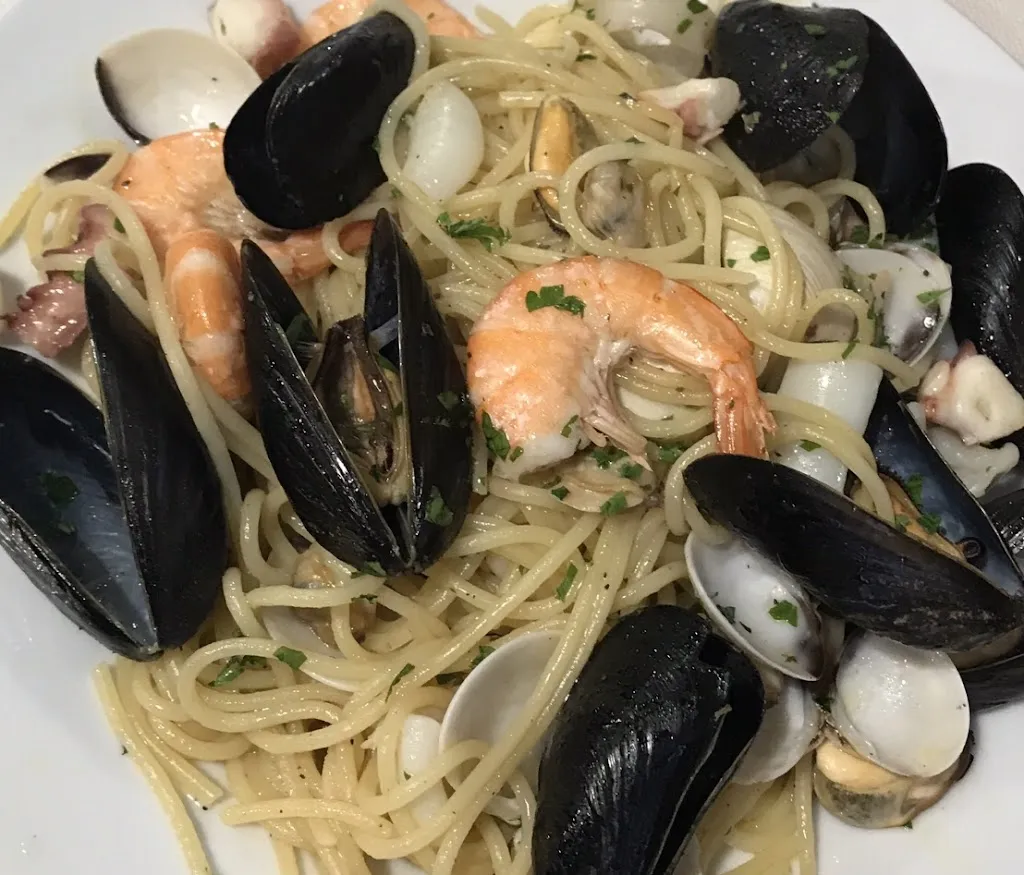 Ristorante Pizzeria Bel Ami' Di Fu Qiuhua_Albano Sant'Alessandro_slider_image_3