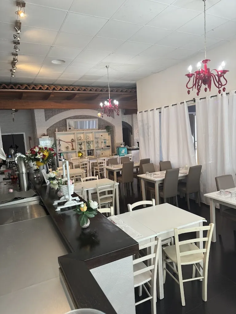 Shisha Eat & Repeat restaurant in Albano Sant'Alessandro