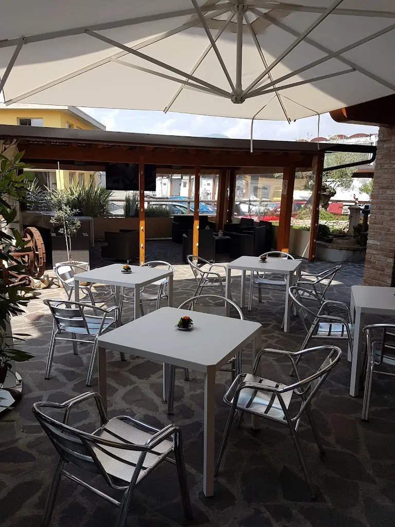 Caffetteria Tonale Bar Tavola Calda_Albano Sant'Alessandro_slider_image_1