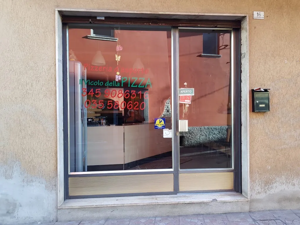 Il Vicolo Della Pizza restaurant in Albano Sant'Alessandro