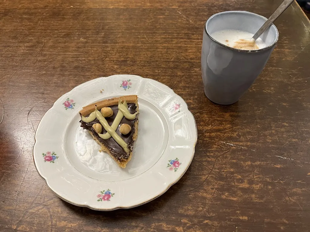 Johnathan Appleseed_A Casa di Lori_Albese Con Cassano_review