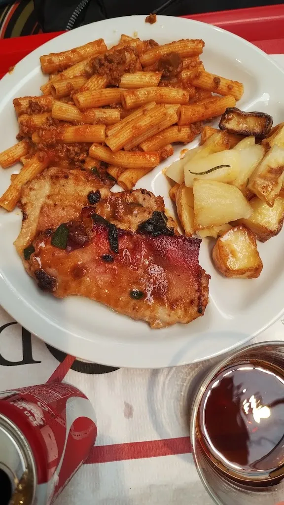 Top Gourmet S.r.l. Albese con Cassano restaurant in Albese Con Cassano